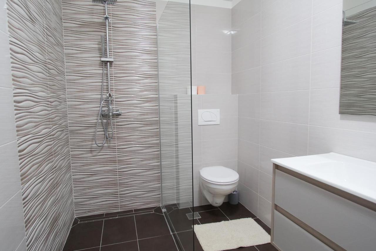 Arena Apartment With 3 Bedrooms In The City Center プーラ エクステリア 写真