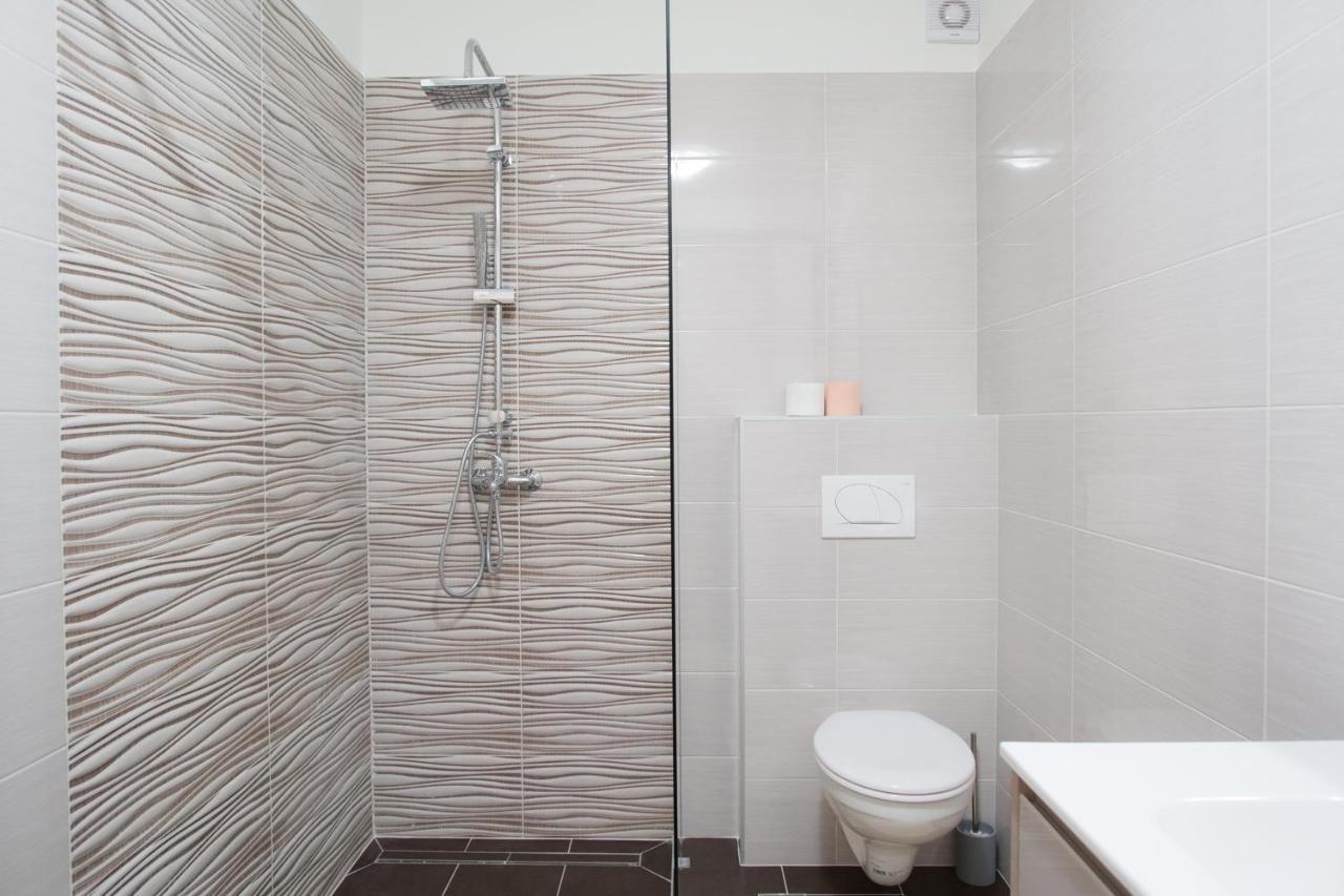 Arena Apartment With 3 Bedrooms In The City Center プーラ エクステリア 写真