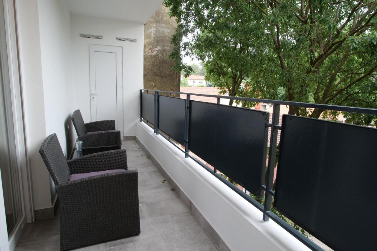Arena Apartment With 3 Bedrooms In The City Center プーラ エクステリア 写真